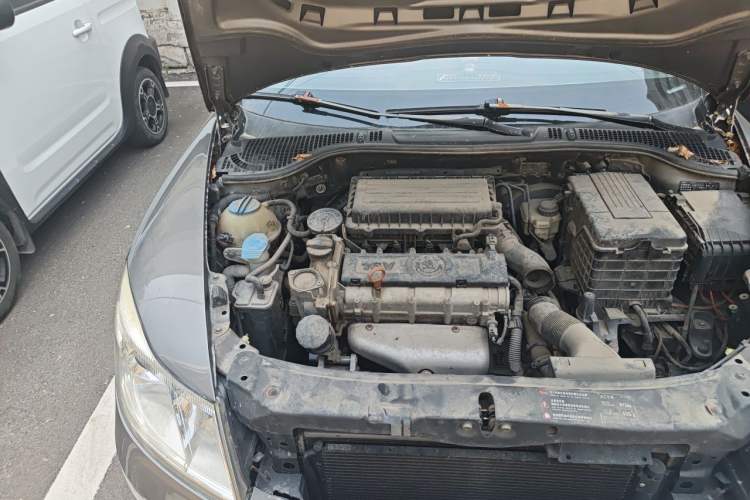 Used Skoda Octavia 2012 1.6L Automatic Yijie Edition Engine Bay Right
