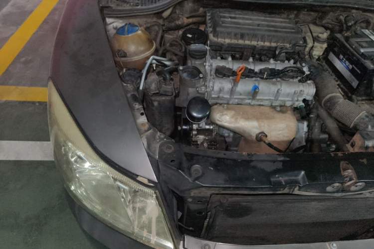 Used Skoda Octavia 2012 1.6L Manual Yijun Edition Engine Bay Right