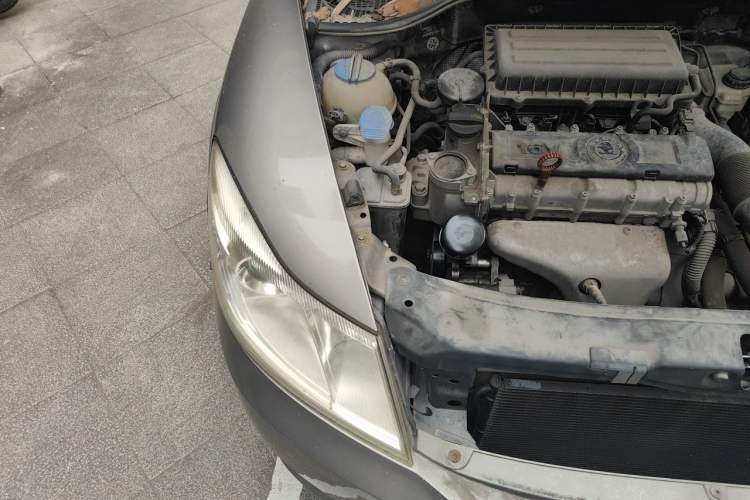 Used Skoda Octavia 2012 1.6L Manual Yijun Edition Engine Bay Right