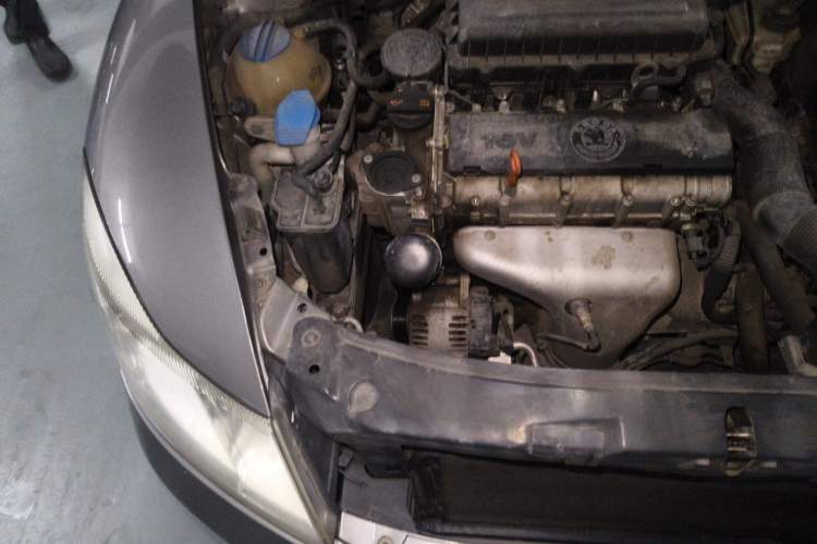Used Skoda Octavia 2012 1.6L Manual Yijie Edition Engine Bay Right