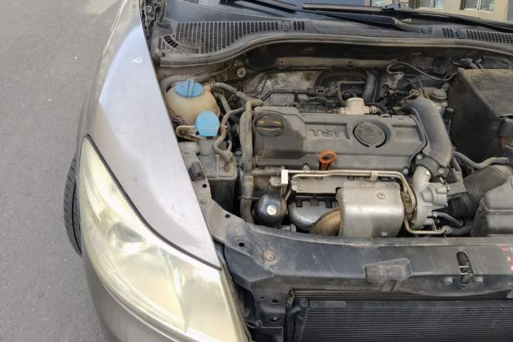 Used Skoda Octavia 2012 1.4TSI DSG Yijun Edition Engine Bay Right