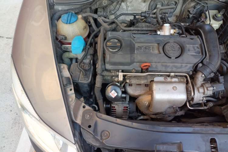 Used Skoda Octavia 2012 1.4TSI DSG Yijun Edition Engine Bay Right