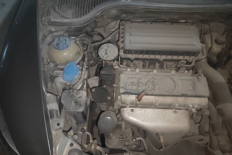 Used Skoda Octavia 2012 1.6L Automatic Yijie Edition Engine Bay Right