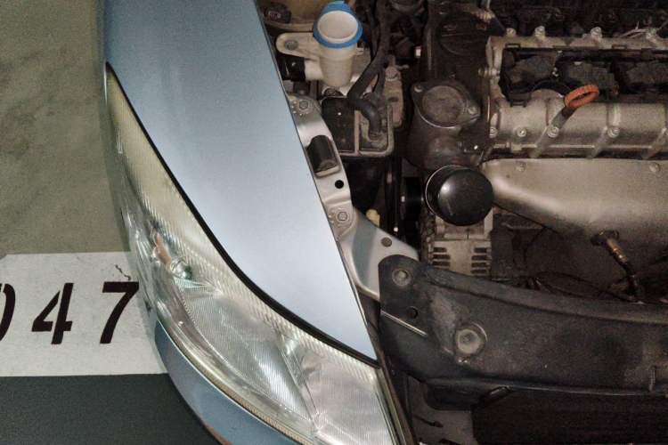 Used Skoda Octavia 2012 1.6L Automatic Yijun Edition Engine Bay Right