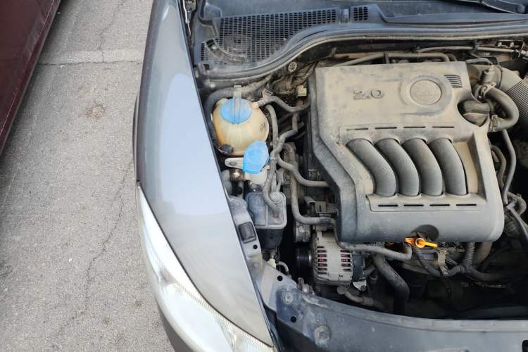 Used Skoda Octavia 2012 2.0L Automatic Yijie Version Engine Bay Right