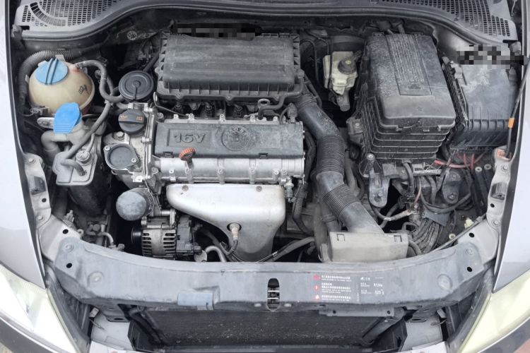 Used Skoda Octavia 2012 1.6L Automatic Yijun Edition Engine Bay