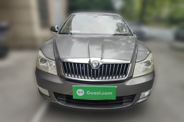 Used Skoda Octavia 2012 1.6L Manual Yijun Edition Front
