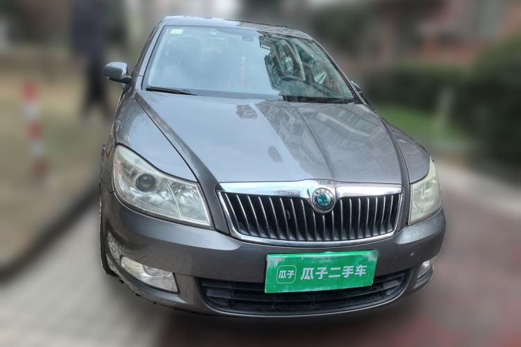 Used Skoda Octavia 2012 1.6L Manual Yijun Edition Front
