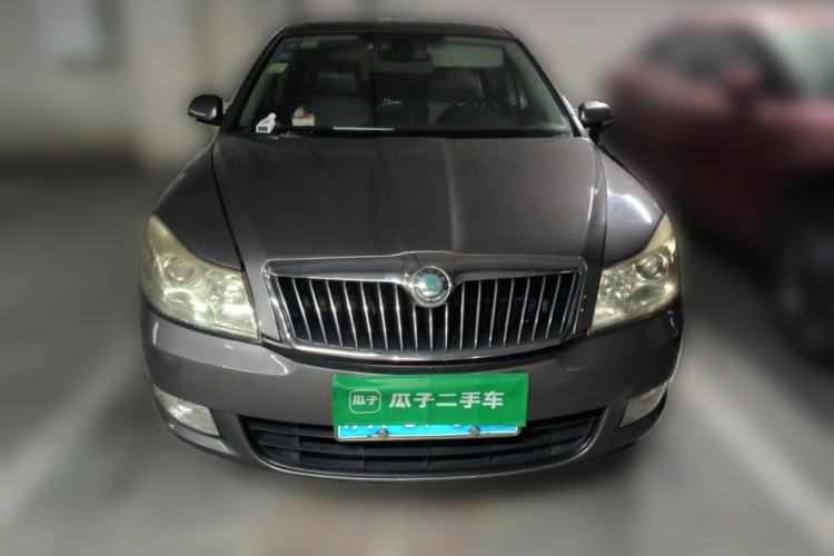 Used Skoda Octavia 2012 1.6L Manual Yijun Edition Front