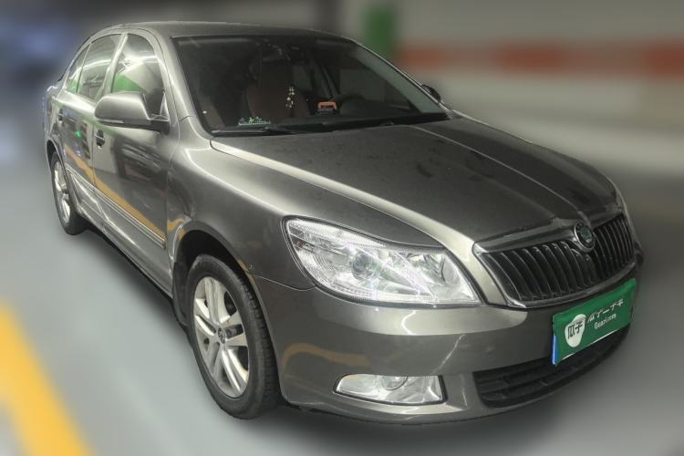 Used Skoda Octavia 2012 1.4TSI DSG Yijun Edition Front Right 45 Deg