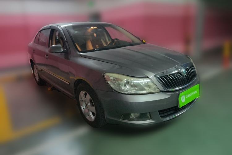 Used Skoda Octavia 2012 1.6L Manual Yijun Edition Front Right 45 Deg