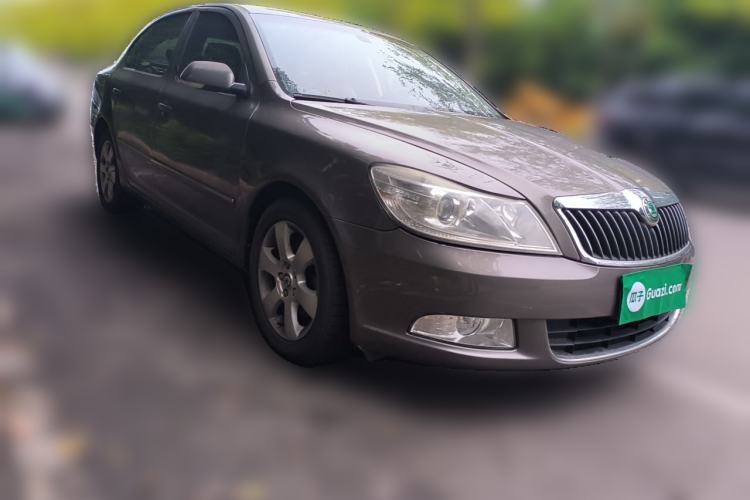 Used Skoda Octavia 2012 1.4TSI DSG Yijun Edition Front Right 45 Deg