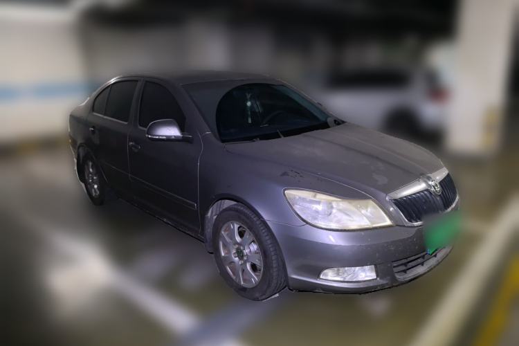 Used Skoda Octavia 2012 2.0L Manual Yijie Version Front Right 45 Deg