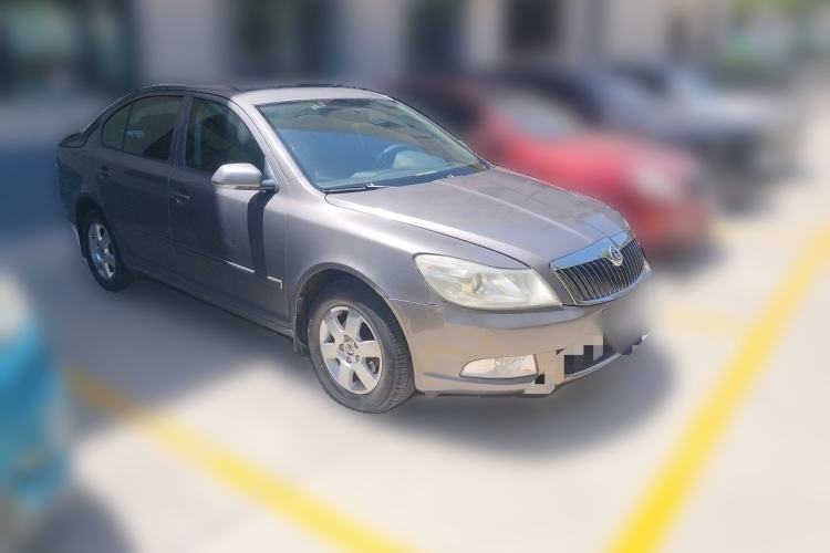 Used Skoda Octavia 2012 1.6L Automatic Yijie Edition Front Right 45 Deg
