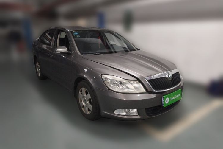 Used Skoda Octavia 2012 1.6L Manual Yijie Edition Front Right 45 Deg