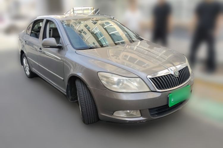 Used Skoda Octavia 2012 1.4TSI DSG Yijun Edition Front Right 45 Deg