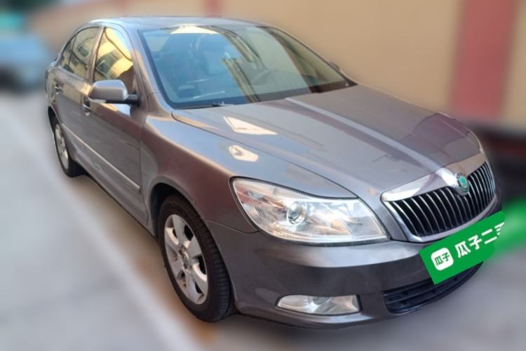 Used Skoda Octavia 2012 1.4TSI DSG Yijun Edition Front Right 45 Deg