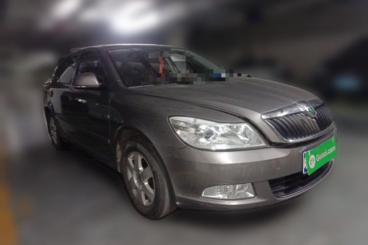 Used Skoda Octavia 2012 1.6L Manual Yijie Edition Front Right 45 Deg
