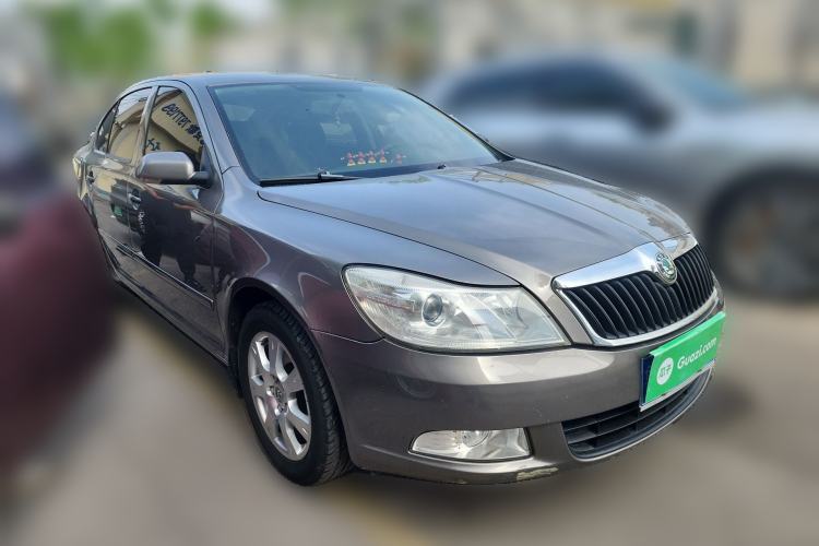 Used Skoda Octavia 2012 2.0L Automatic Yijie Version Front Right 45 Deg