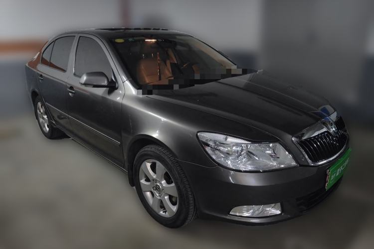 Used Skoda Octavia 2012 1.4TSI DSG Yijun Edition Front Right 45 Deg