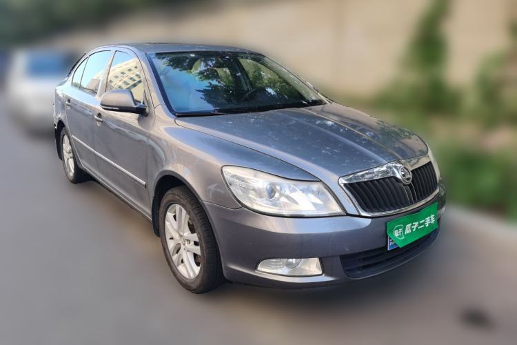 Used Skoda Octavia 2012 1.4TSI DSG Yijun Edition Front Right 45 Deg