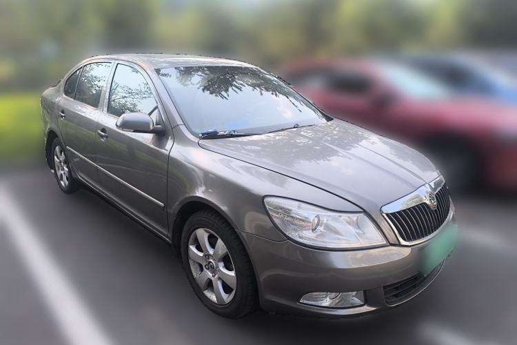 Used Skoda Octavia 2012 1.4TSI DSG Yijun Edition Front Right 45 Deg