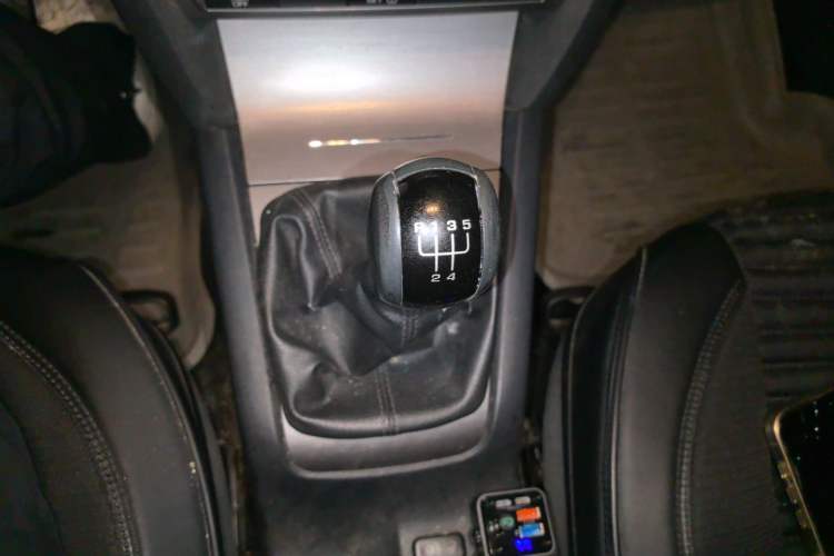 Used Skoda Octavia 2012 2.0L Manual Yijie Version Gear Lever