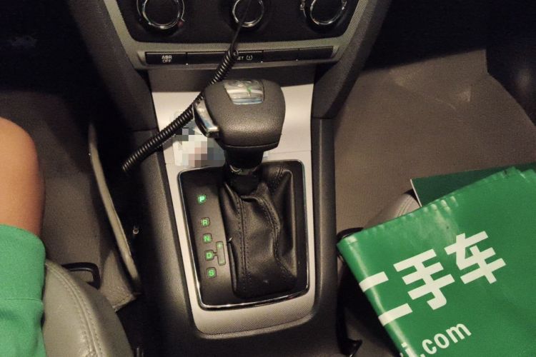 Used Skoda Octavia 2012 1.6L Automatic Yijun Edition Gear Lever