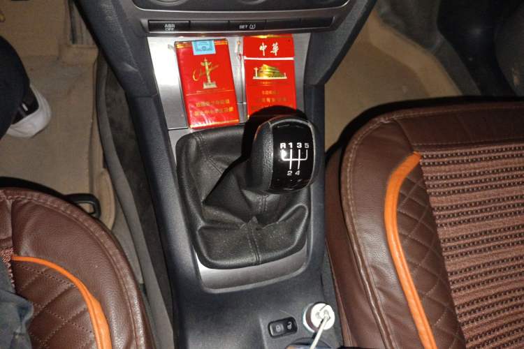 Used Skoda Octavia 2012 1.6L Manual Yijie Edition Gear Lever