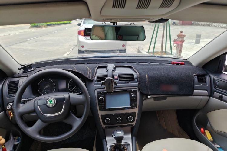 Used Skoda Octavia 2012 1.6L Automatic Yijie Edition Headliner