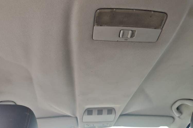 Used Skoda Octavia 2012 1.6L Manual Yijie Edition Headliner