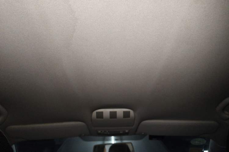 Used Skoda Octavia 2012 1.6L Manual Yijie Edition Headliner