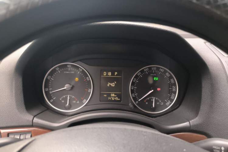 Used Skoda Octavia 2012 1.4TSI DSG Yijun Edition Instrument Cluster
