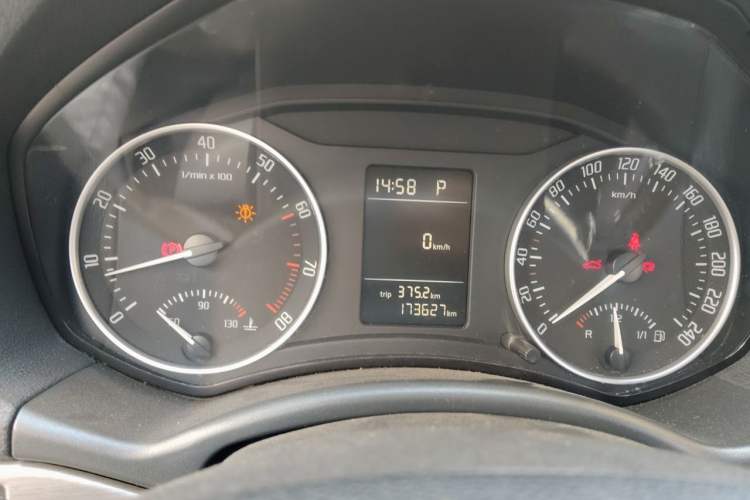 Used Skoda Octavia 2012 1.4TSI DSG Yijun Edition Instrument Cluster