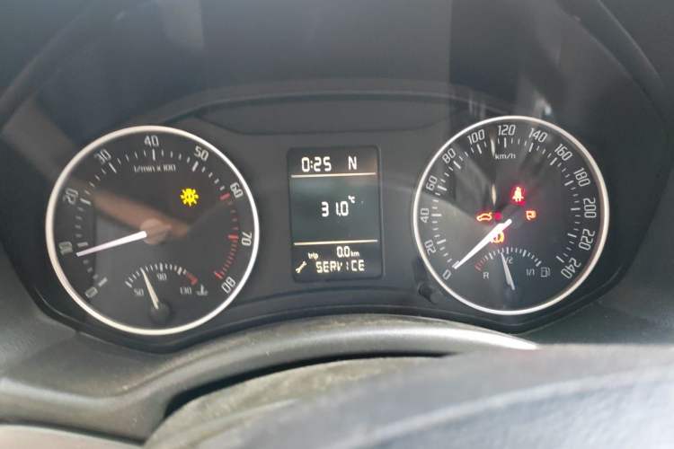 Used Skoda Octavia 2012 1.6L Automatic Yijie Edition Instrument Cluster