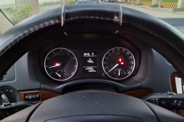 Used Skoda Octavia 2012 1.6L Automatic Yijie Edition Instrument Cluster