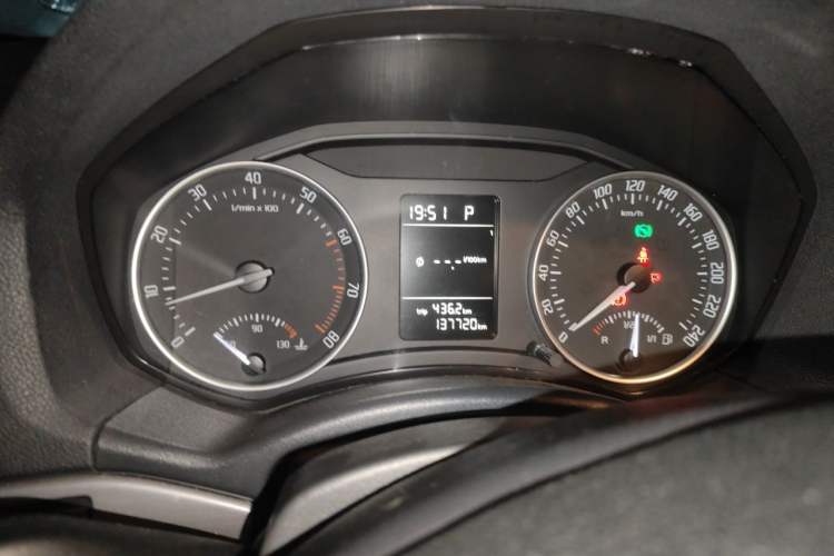 Used Skoda Octavia 2012 1.4TSI DSG Yijun Edition Instrument Cluster