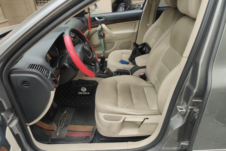 Used Skoda Octavia 2012 1.6L Manual Yijun Edition Left Front Seat