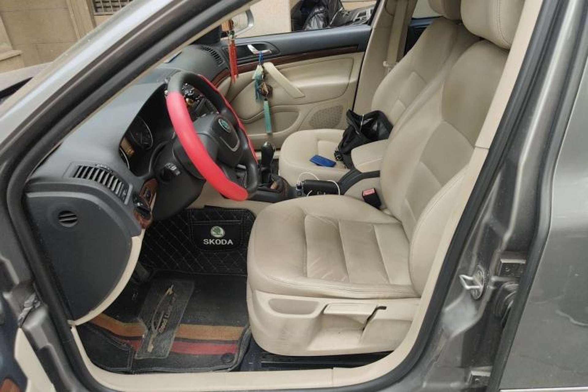 Used Skoda Octavia 2012 1.6L Manual Yijun Edition Left Front Seat