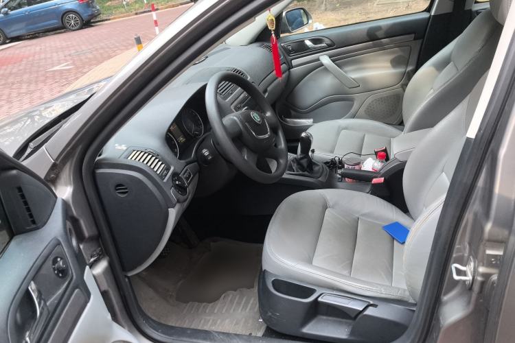 Used Skoda Octavia 2012 1.6L Manual Yijun Edition Left Front Seat