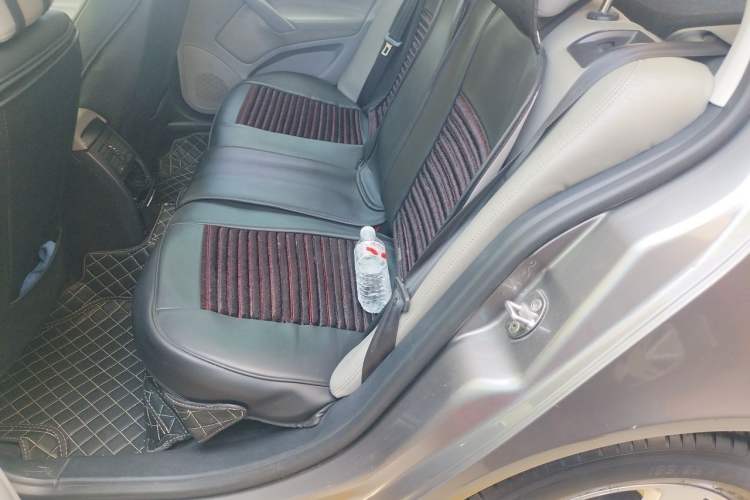 Used Skoda Octavia 2012 1.6L Automatic Yijie Edition Left Rear Seat