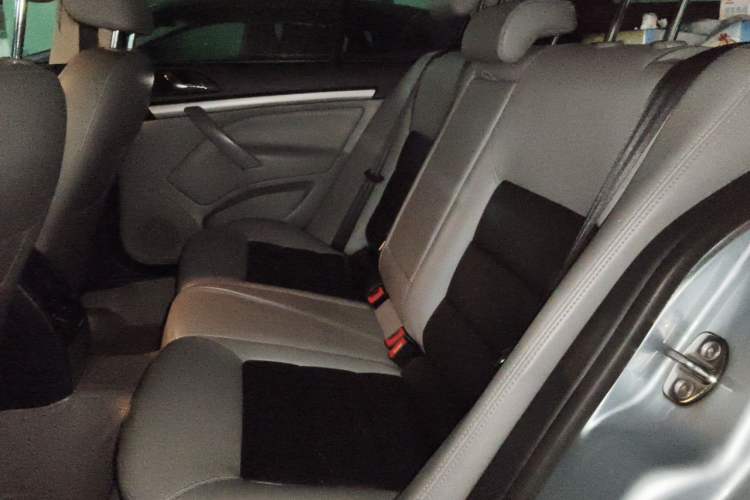 Used Skoda Octavia 2012 1.6L Automatic Yijun Edition Left Rear Seat