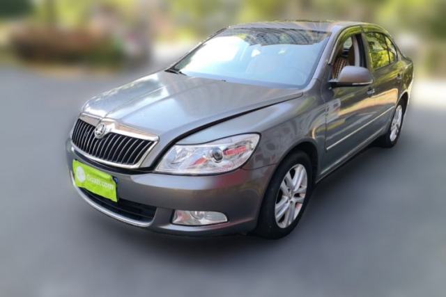 Skoda Octavia 2012 1.6L Automatic Yijun Edition usata