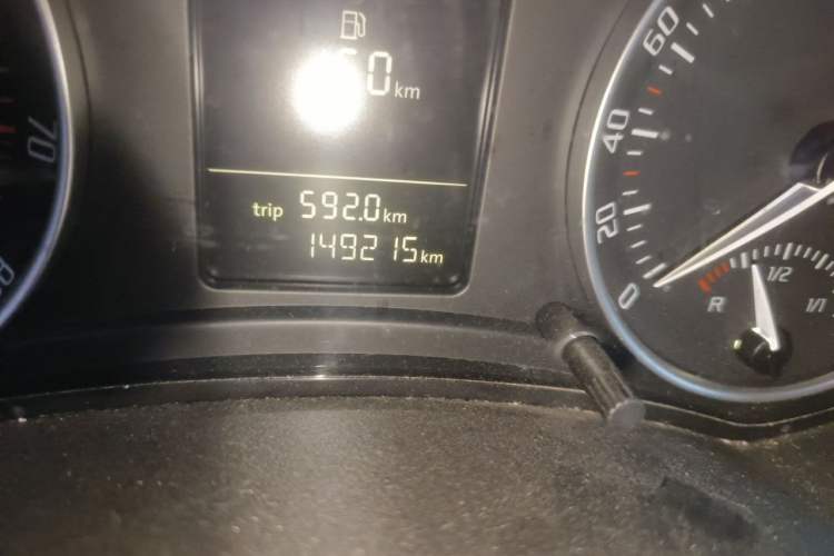 Used Skoda Octavia 2012 1.6L Manual Yijun Edition Odometer Close Up
