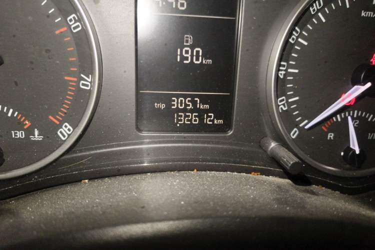 Used Skoda Octavia 2012 1.6L Manual Yijie Edition Odometer Close Up