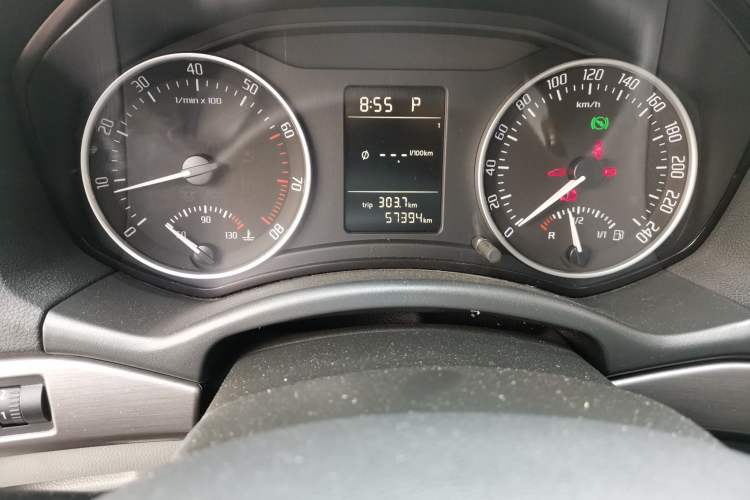 Used Skoda Octavia 2012 2.0L Automatic Yijie Version Odometer Close Up