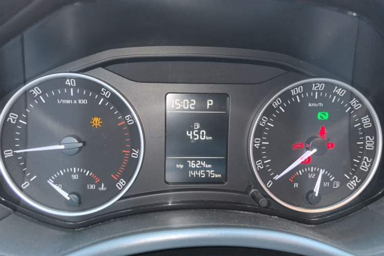 Used Skoda Octavia 2012 1.6L Automatic Yijun Edition Odometer Close Up