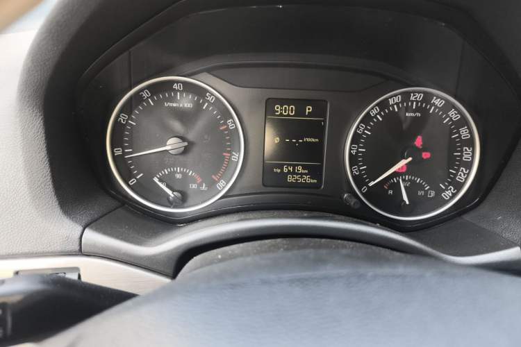 Used Skoda Octavia 2012 1.4TSI DSG Yijun Edition Odometer Close Up