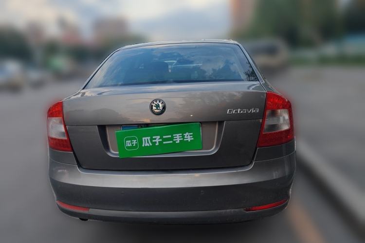 Used Skoda Octavia 2012 2.0L Manual Yijie Version Rear