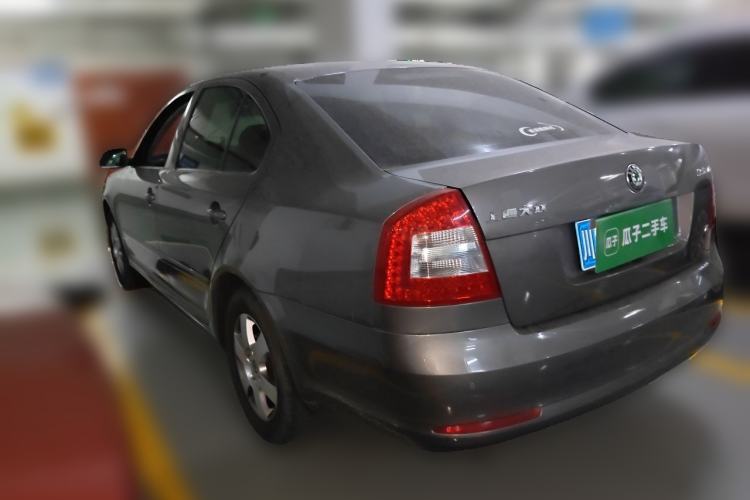 Used Skoda Octavia 2012 1.6L Automatic Yijie Edition Rear Left 45 Deg